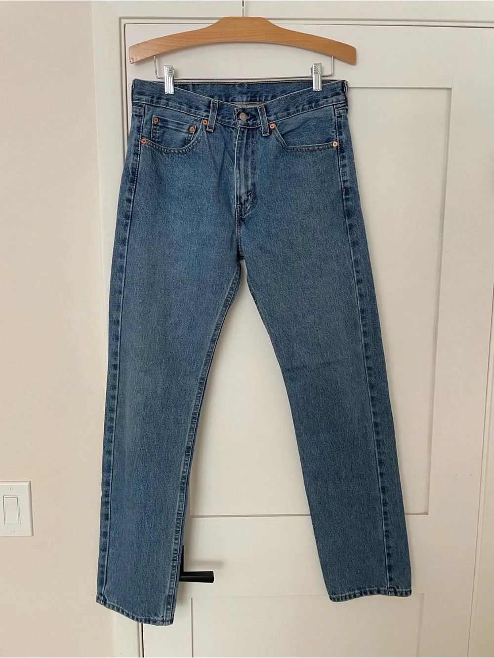 Vintage Levi's 505 Men's Classic Straight Blue Denim Jeans